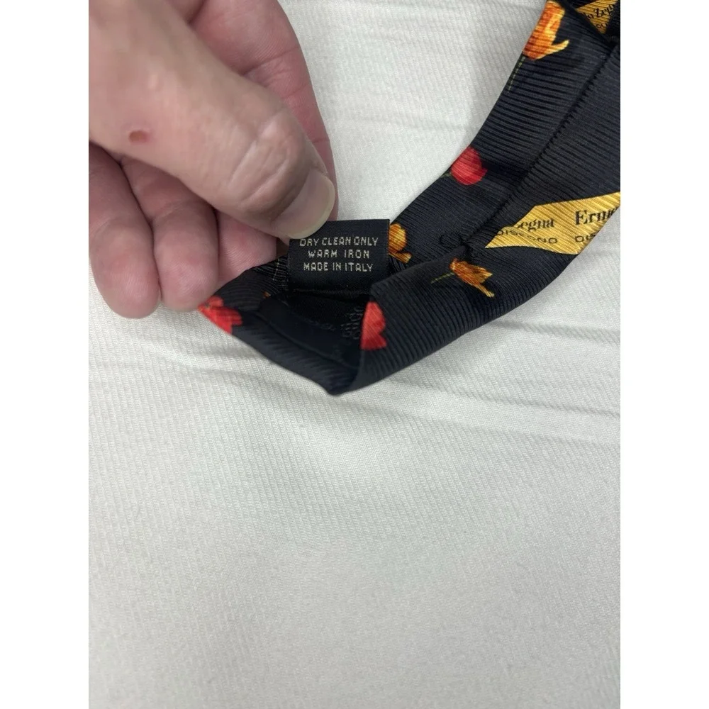 Ermenegildo Zegna Disegno Esclusivo Black Floral Paisley Silk Tie Made in Italy